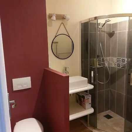 Du Parc Avec Sauna דירה